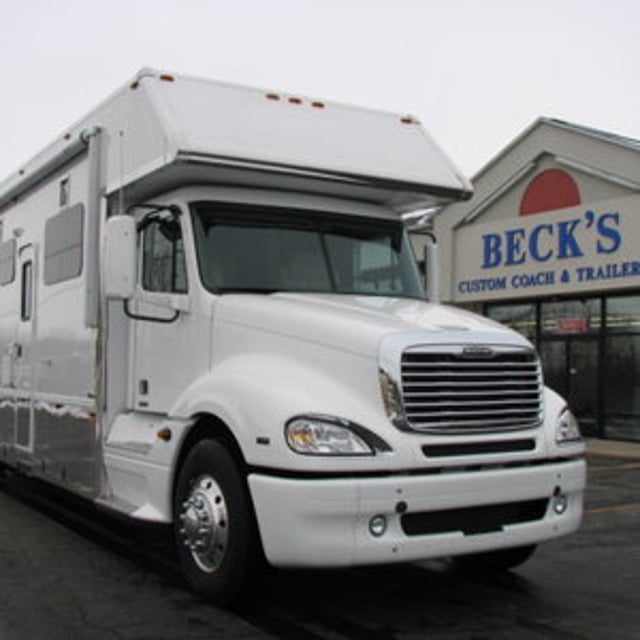 Becks Custom Coach And Trailer