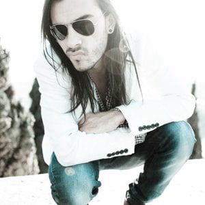 Profile picture for elzaar music and photography