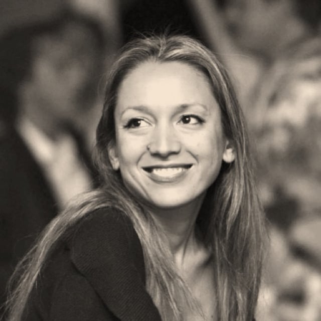 Nina Faust