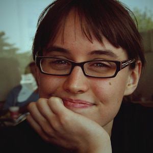 Profile picture for Shannon Lynch