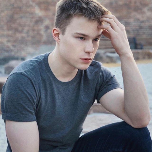 Dominic Steele