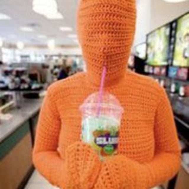 Необычный предмет зеленый. Weird things. Weird things. Женщина с большими арбузами прикол. Weird things.