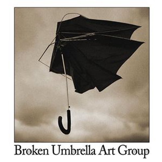 Where is my umbrella she. Сломанный зонт. Сломался зонтик. Зонт со сломанной ручкой. Сломанный зонтик Графика.