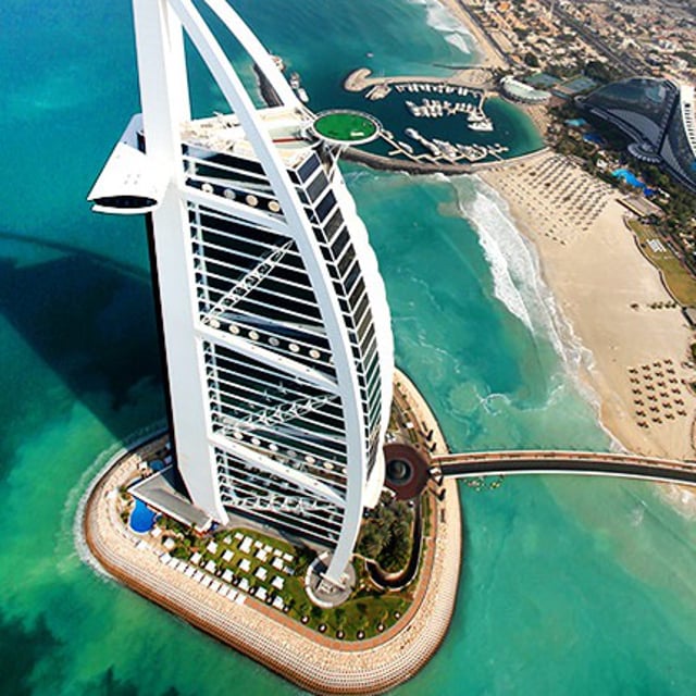 Burj al arab теннисный корт