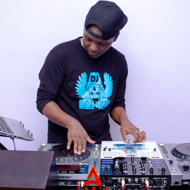 DJ ANDIE
