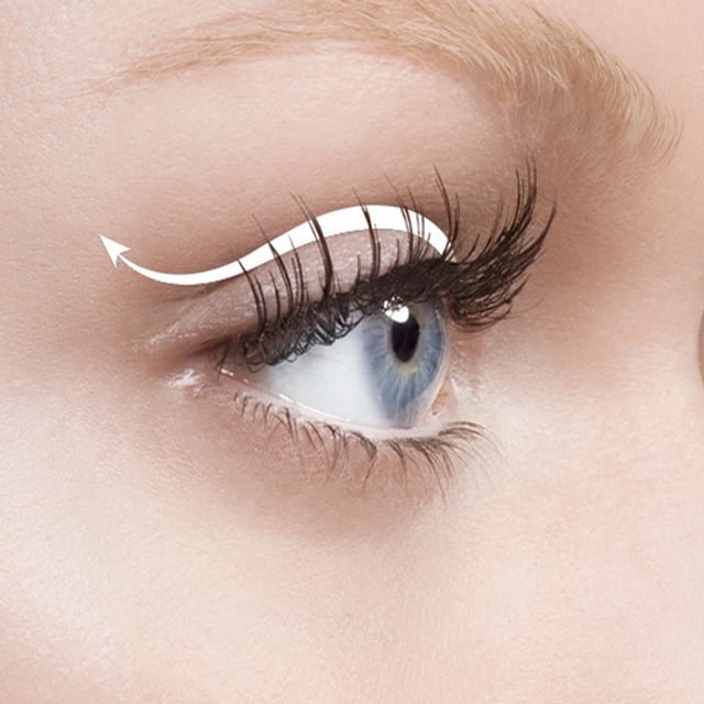 Eyelid pull. Красивые веки. Eyelid pull. Eyelid pull. Оттягивание нижнего века вниз.