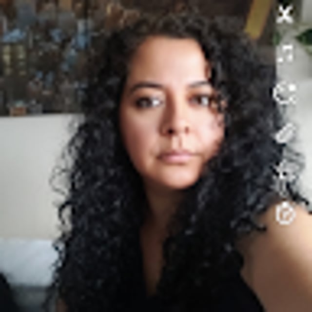 ELSA REYES