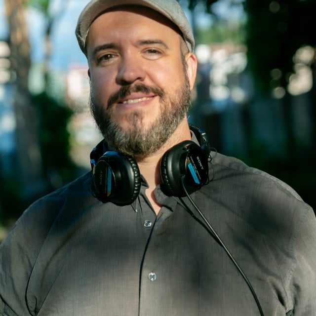 Alexandre Chartrand - Video Editor, Filmmaker & Documentary Filmmaker