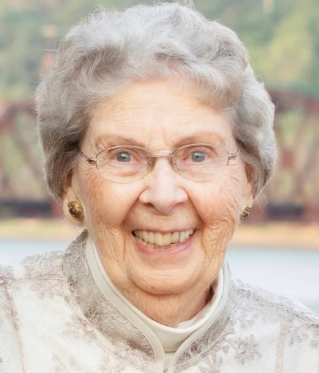 helen-molo-mass-of-christian-burial