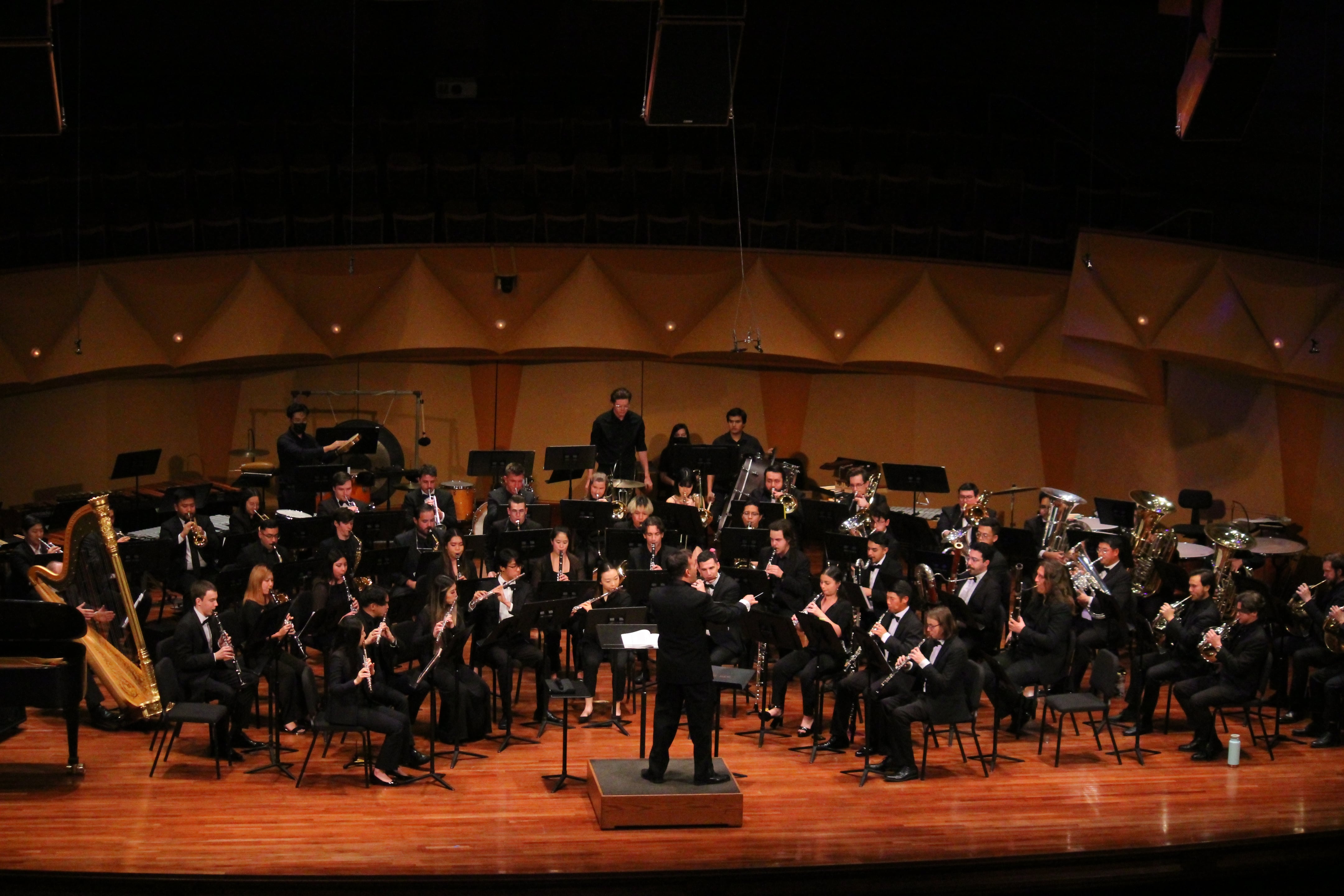 University Wind Symphony • Dustin Barr, conductor • (As Part of the ...