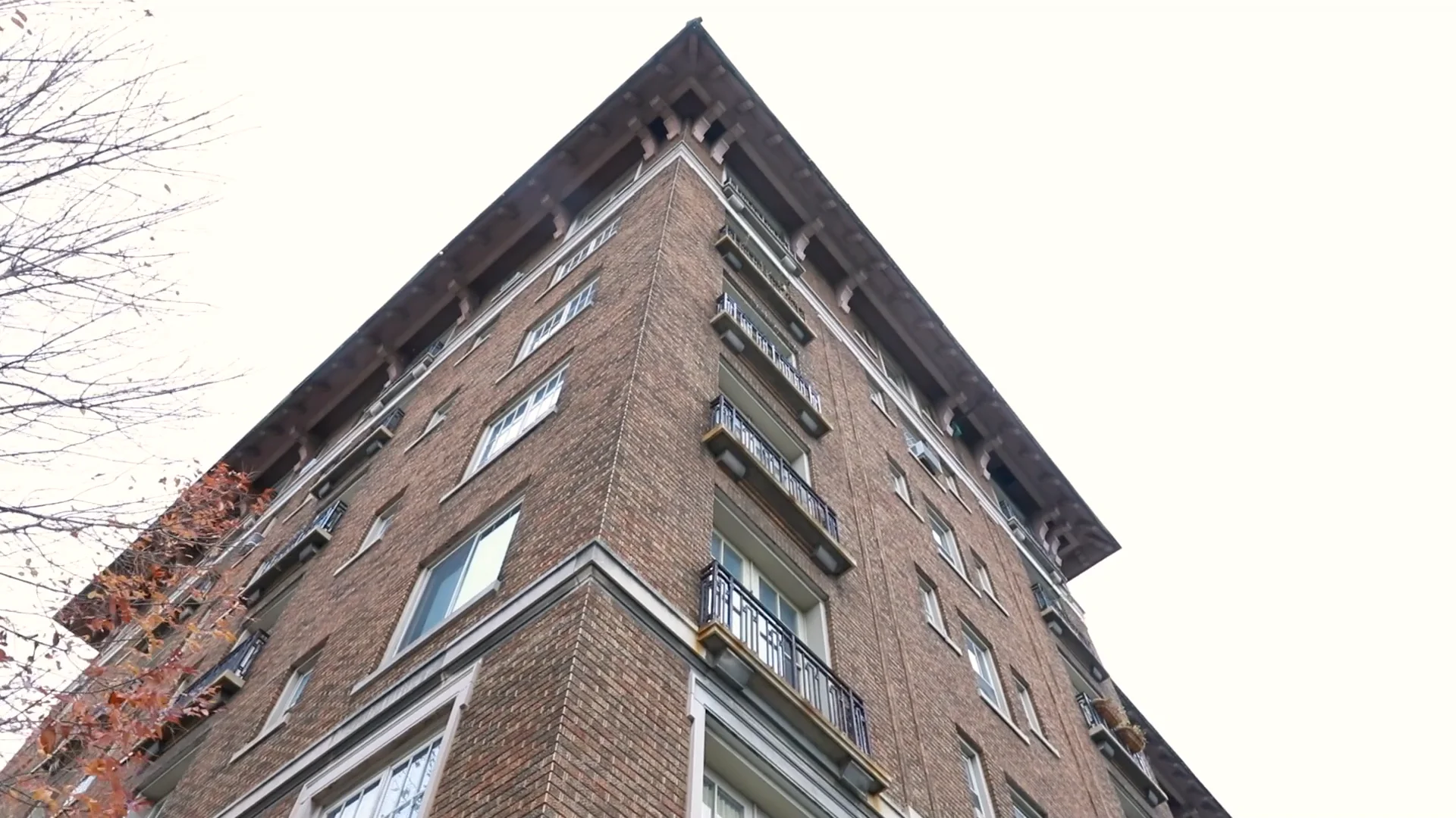 Fairfield Manor 2020 Holiday Home Tour on Vimeo