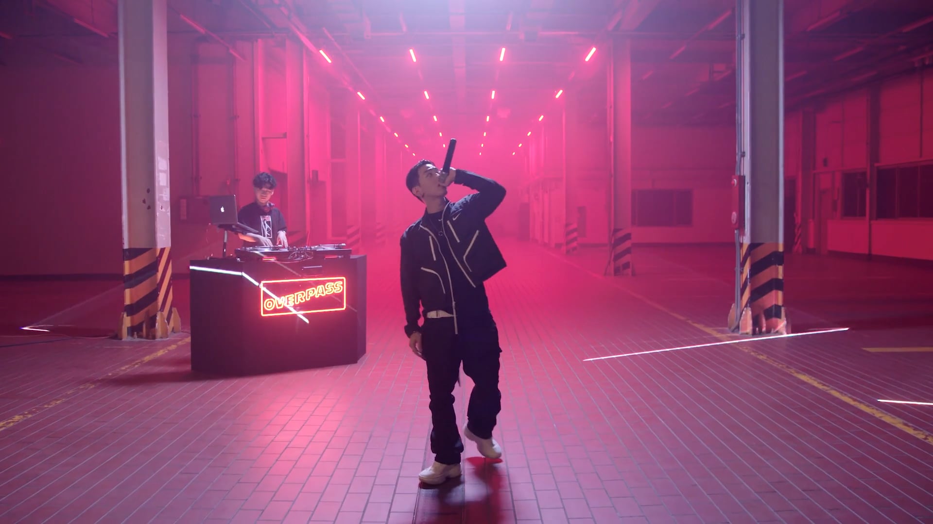 OVERPASS LIVE CONCERT_GRAY