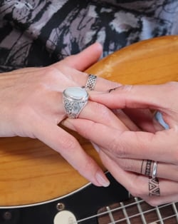 Video: Anelli Biker Madreperla Argento Massiccio 925