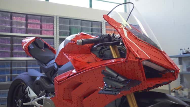 Ducati panigale v4 online lego