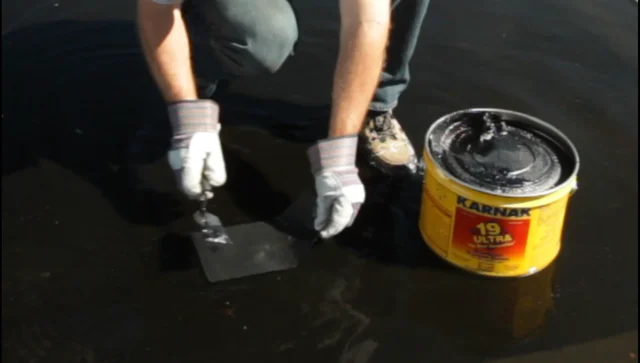 19 Ultra Rubberized Flashing Cement Wet/Dry (Emergency Repair) | KARNAK