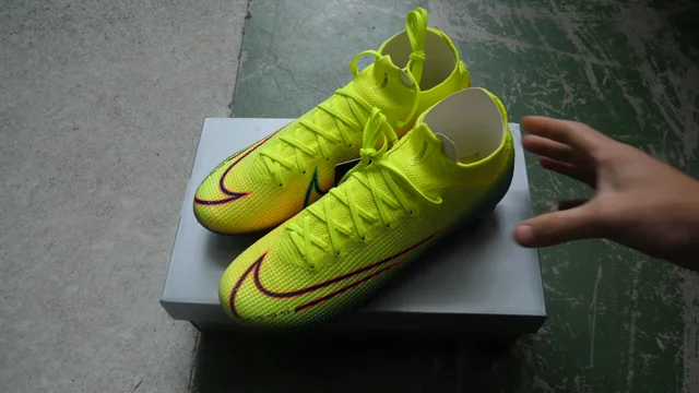 Yellow hot sale nike boots