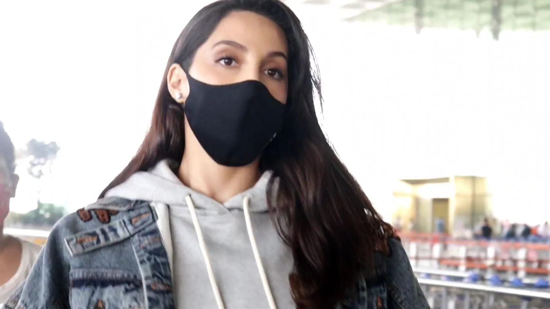 Nora Fatehi Spotted At Airport - Photo 14 of 16