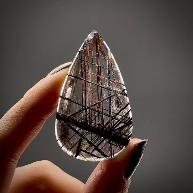 Rutile in Quartz gem