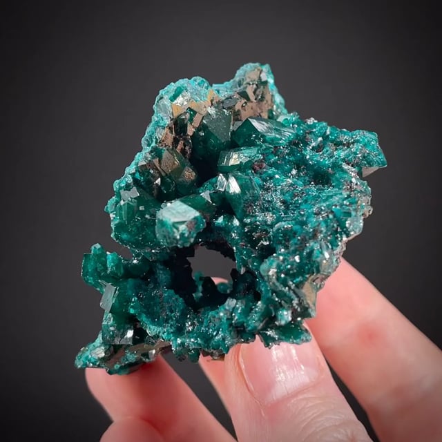 Dioptase (old piece pre-1957)