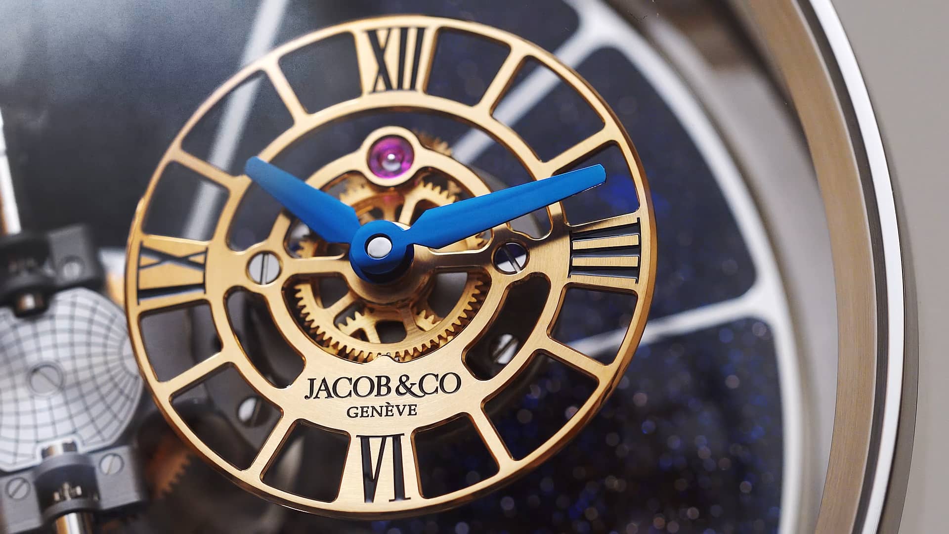 Astronomia Table Clock Stainless Steel on Vimeo