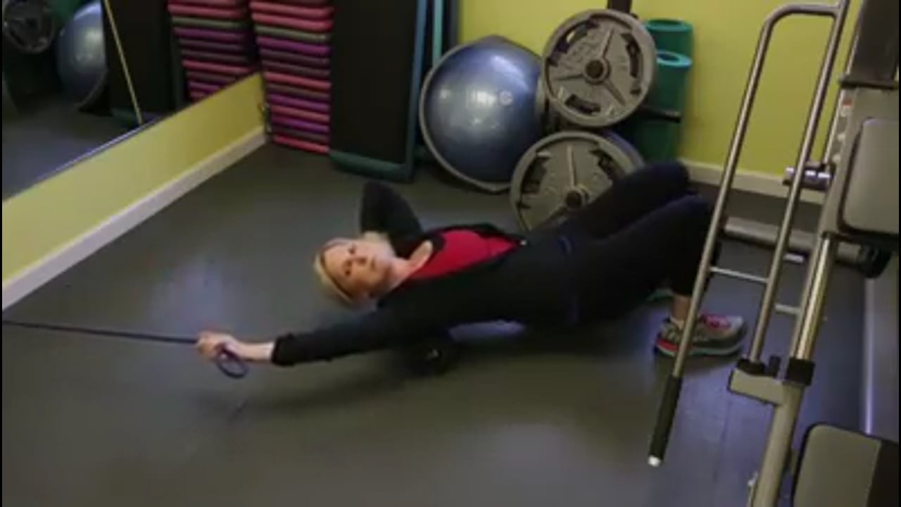 Best shoulder exercise-physical trainer-shoulder rolling