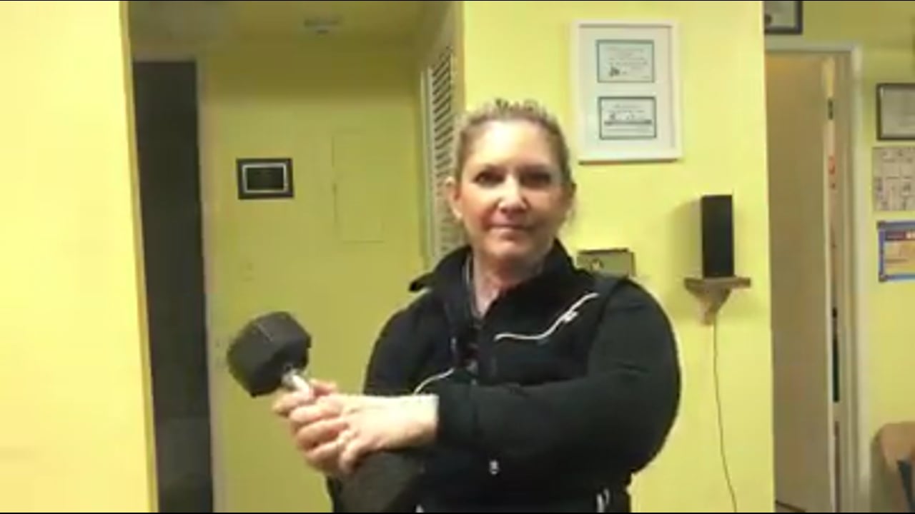 Best workout to burn fat-shoulder rotations overhead