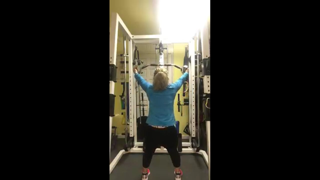 Lose fat workout-cable wide pull-back muscles