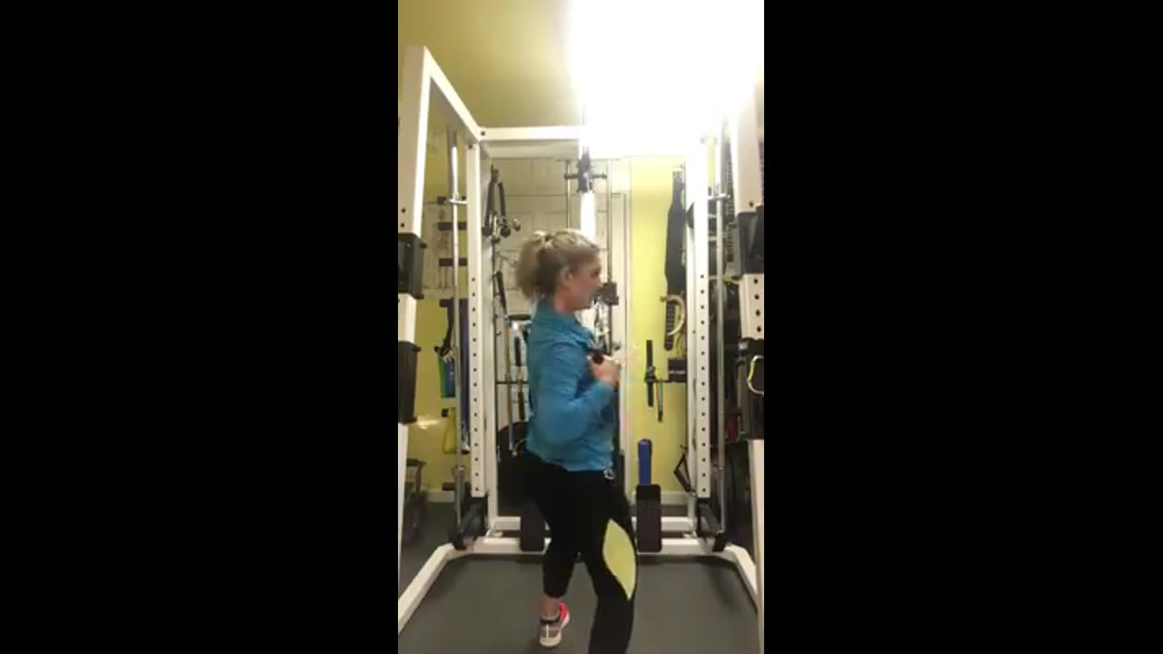 Exercise to lose fat-single arm pull down