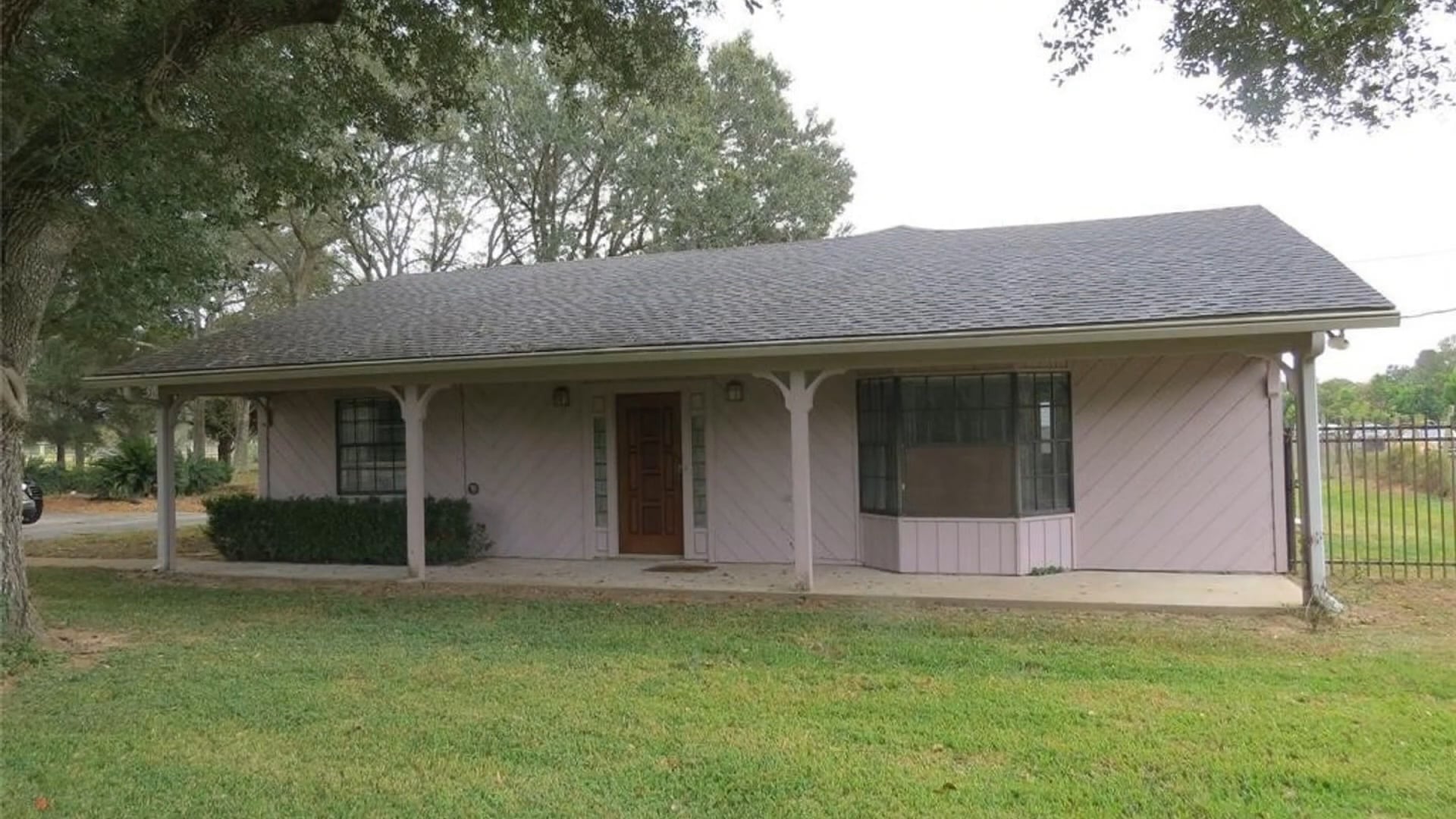 Houses for Rent in Hempstead 2BR/1BA by Hempstead Property Management