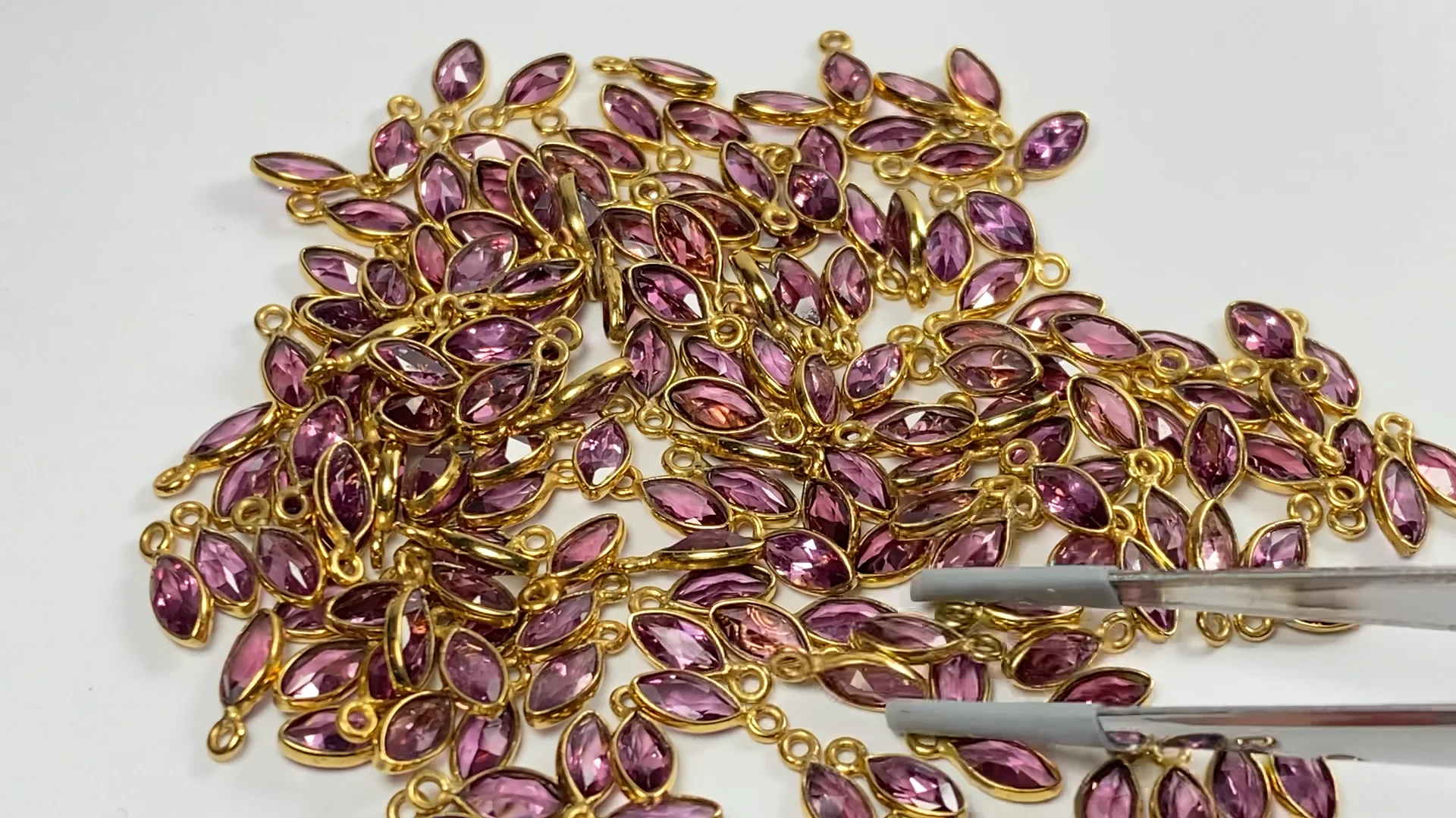 天然 ロードライトガーネット チューブビーズ 2mm ネックレス ロードライトガーネット（インド産） チャーム5×3mm 【K14 Yellow Gold