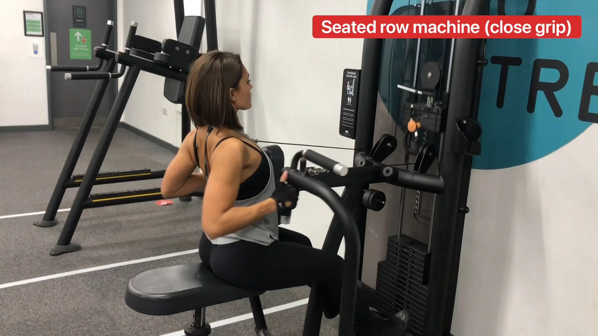 Seated close grip online row