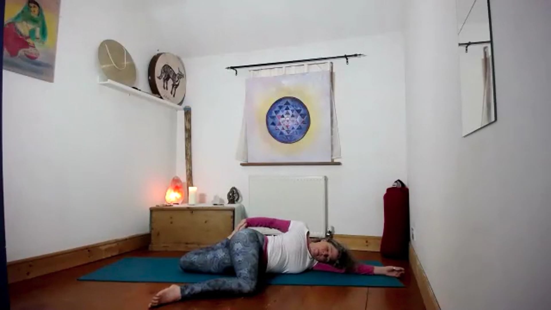 Multilevel Class 5 Freedom and Ease  With beautiful flows we release through the hips, psoas and shoulders.