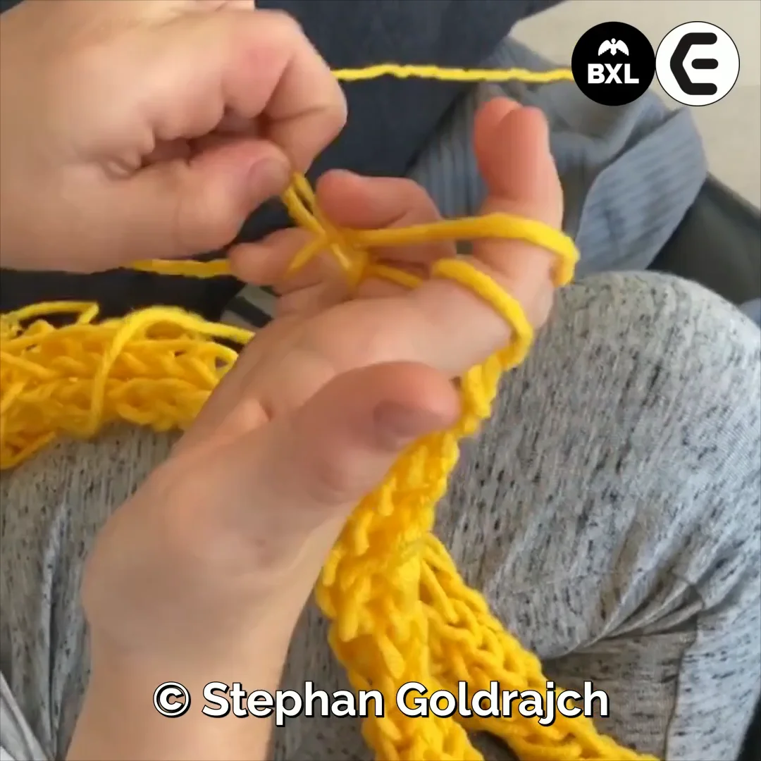 TRYTHISATHOME] Stephan Goldrajch - La technique du tricotin on Vimeo