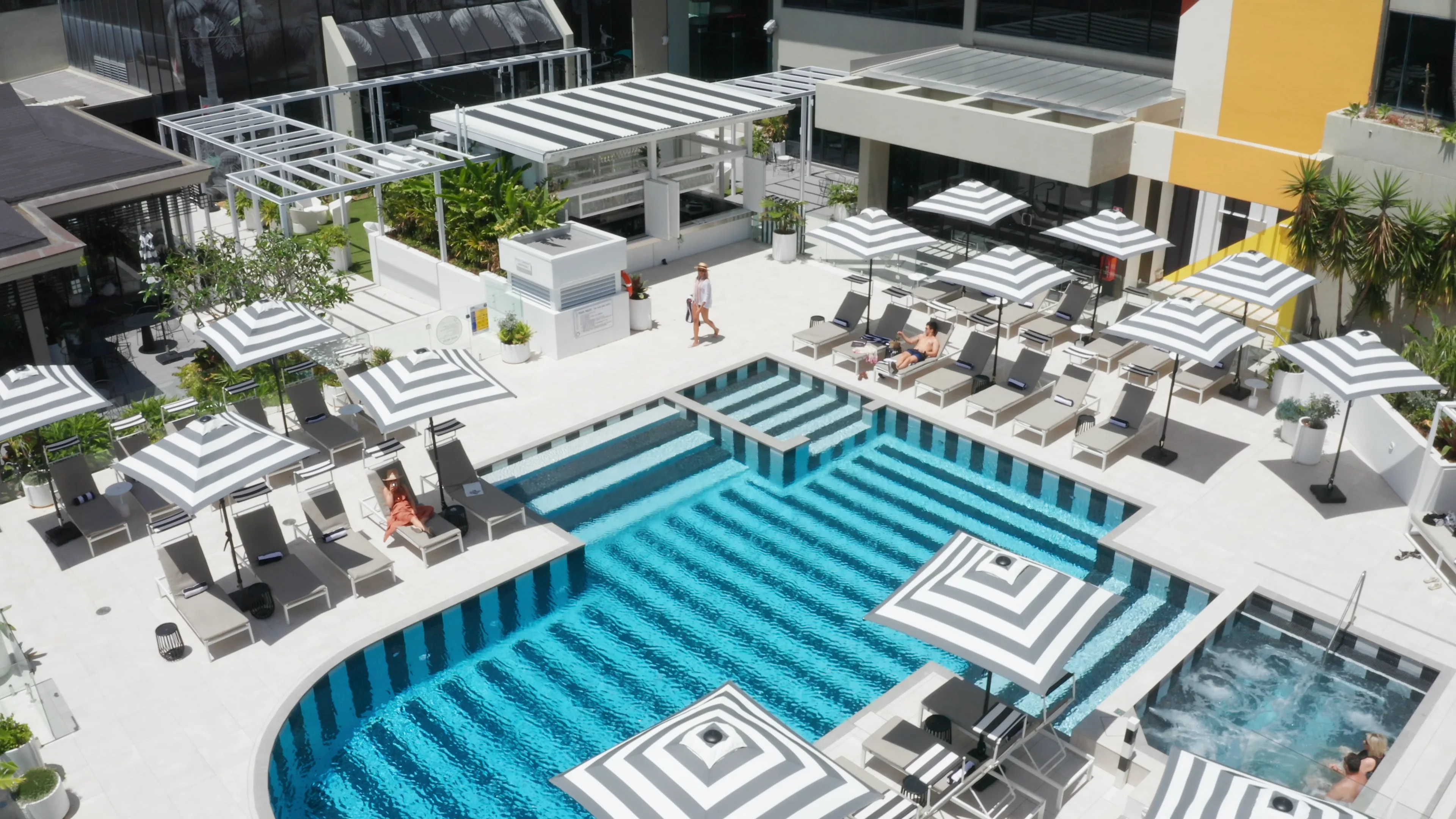 QT-GC-Pool on Vimeo