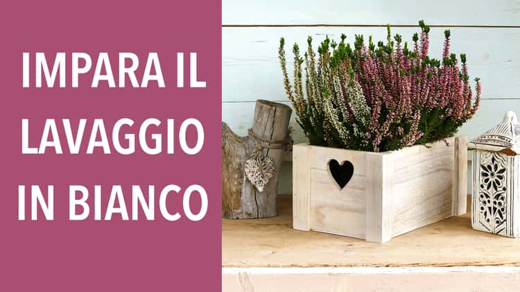 Come fare il LAVAGGIO IN BIANCO su legno grezzo con la chalk paint  biancoShabby® on Vimeo