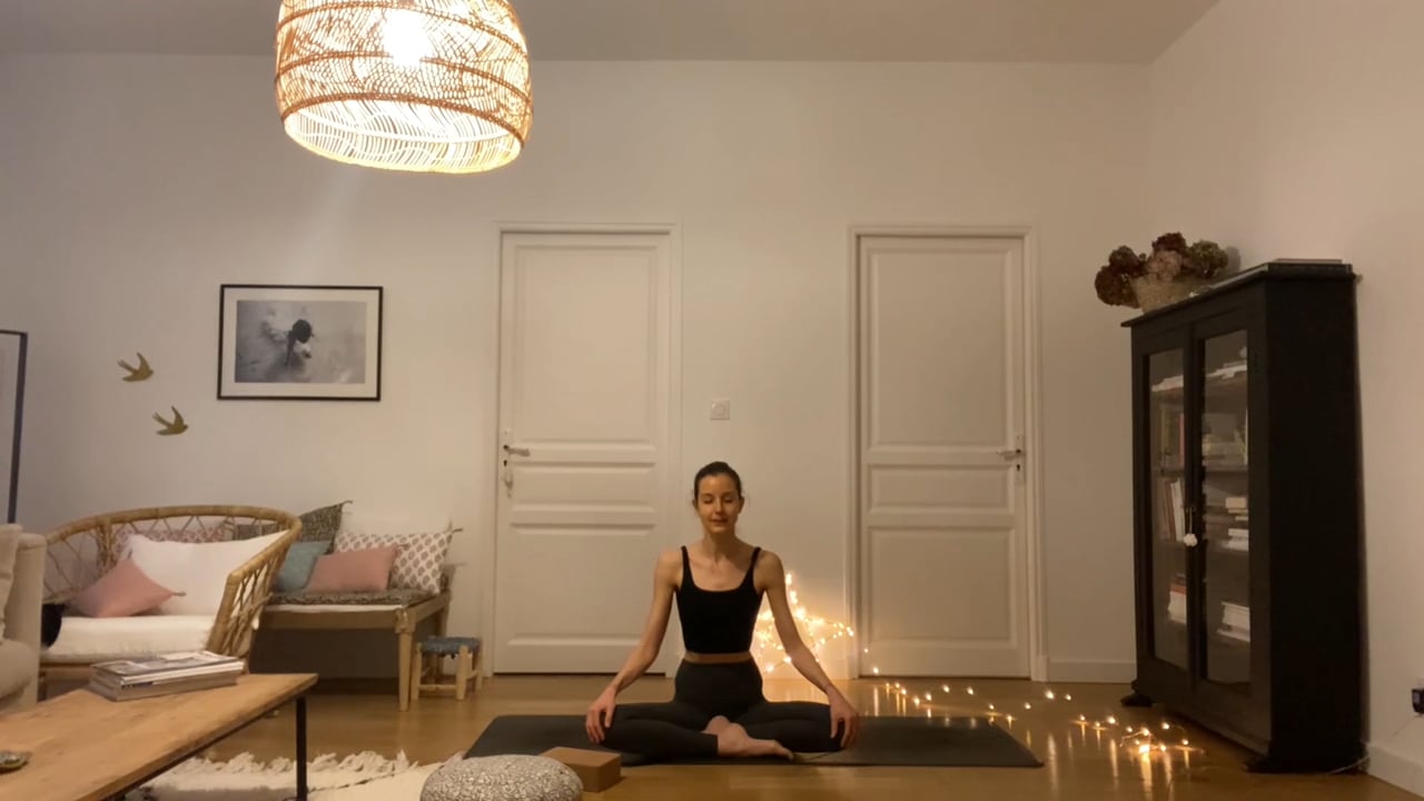 Jour 15. Séance de yoga - Détox hivernale avec Laure-Anne Desrumaux (61 min)
