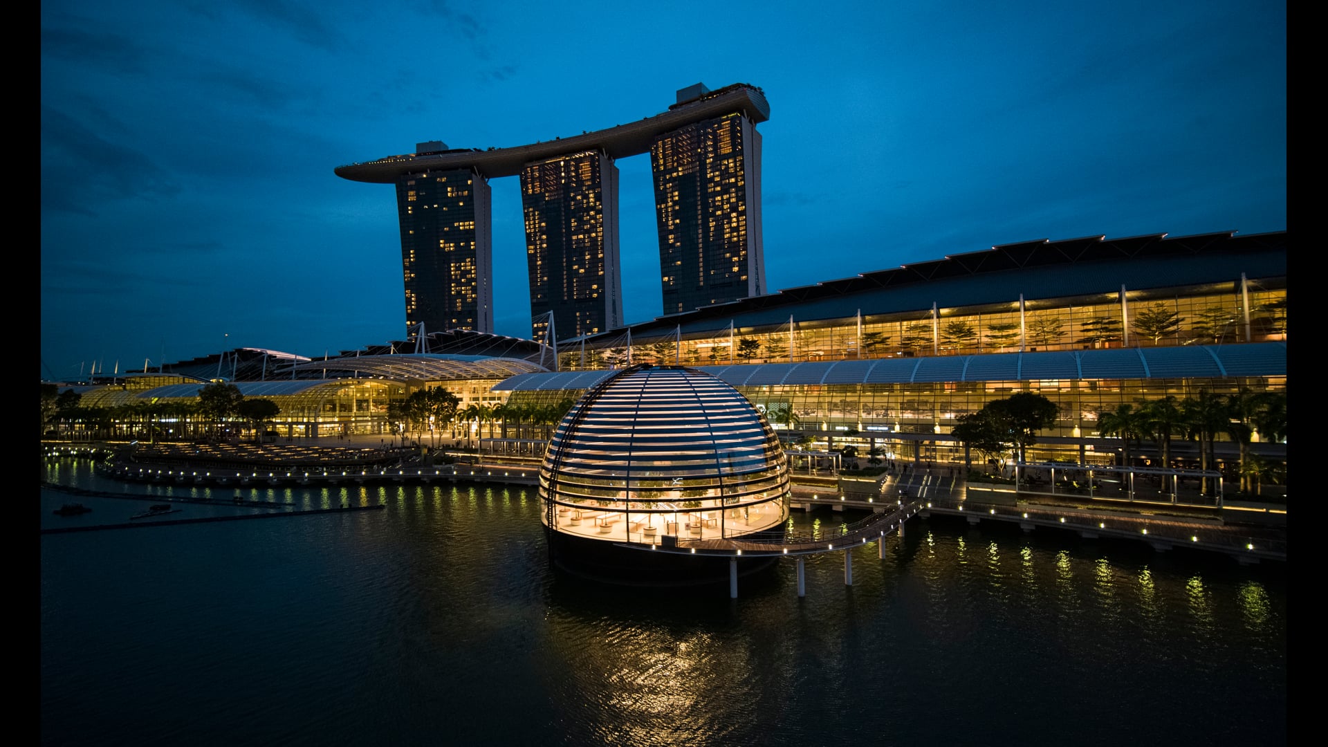 Apple Centre - MBS Singapore