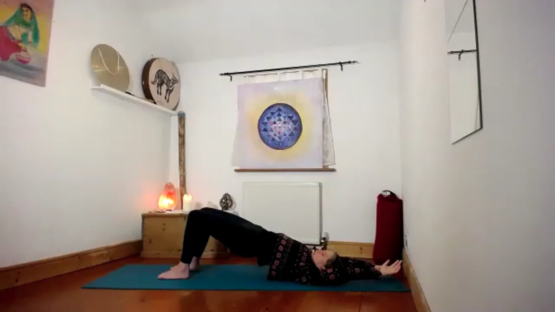 Gentle - Class 6 Freedom  and Ease  Yoga to relieve hips, psoas and shoulders if you sit a lot