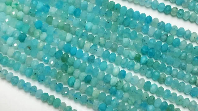 アマゾナイト（産地・ペルー）シリカ ボタンカット4×4×3mm 