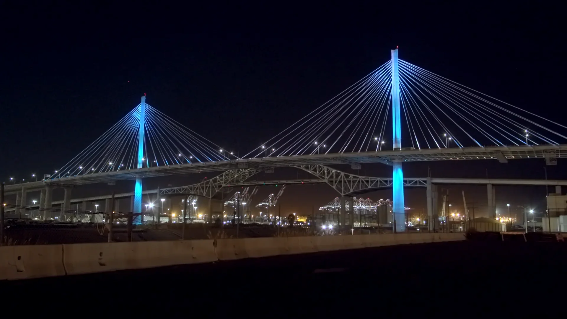San Francisco's Bay Bridge Lights Go Dark - The New York Times, image size:1920x1080
