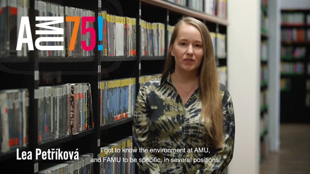 Lea Petříková je absolventkou Centra audiovizuálních studií a čerstvou držitelkou významné ceny Jacques Derrida Prize. V současnosti na FAMU dokončuje své doktorské studium. AMU považuje za ojedinělý prostor tvorby a myšlení. Co jí přeje k jejímu výročí?