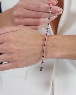 Vidéo: Bracelet Rubis forme Ovale et Ronde et Argent 925