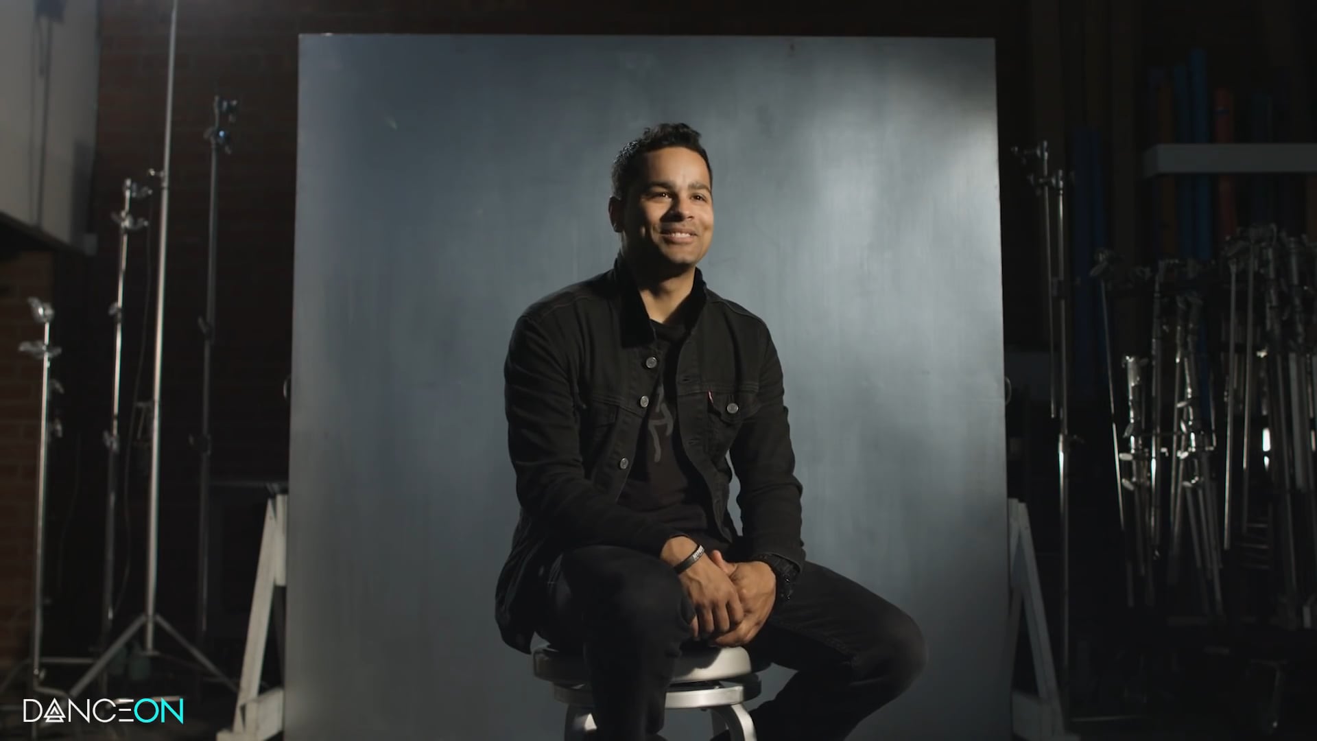 Flipz_ Seeing the Invisible and Doing the Impossible / Spotlight / DANCEON