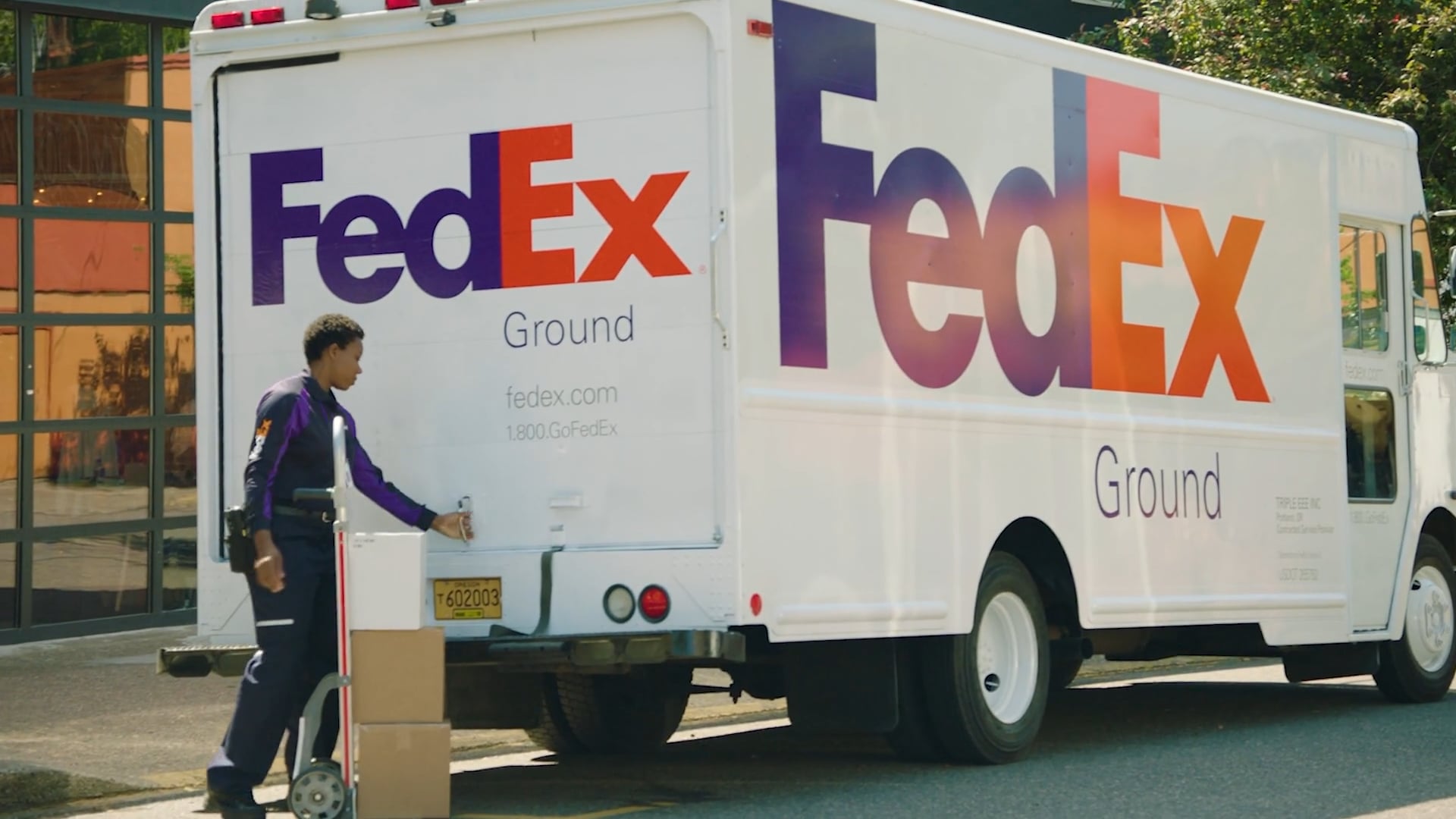 FedEx Sunday Delivery on Vimeo