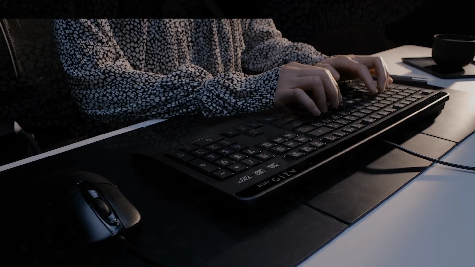 AZIO KB540 Antimicrobial (MAC) - AZIO Corporation