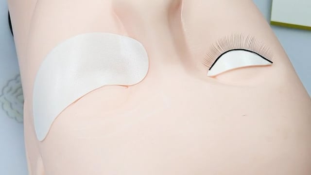 Übungswimpern - Übungskopf vorbereiten