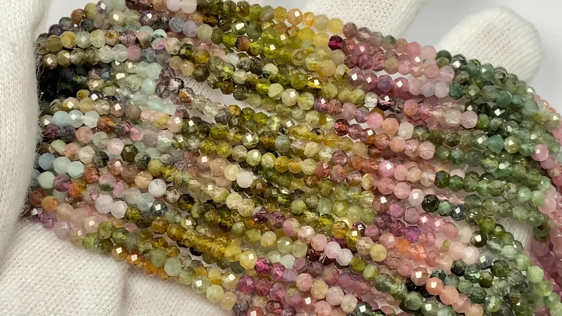 1784. トルマリンボタンカット35本連売り トルマリン （マルチカラー） ボタンカット 1連（約35cm）｜天然石