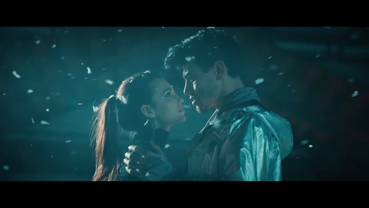 А музыка звучит и я чувствую бит. А музыка звучит и я чувствую бит. А музыка звучит и я чувствую бит. Ханна музыка звучит. Душа поет.