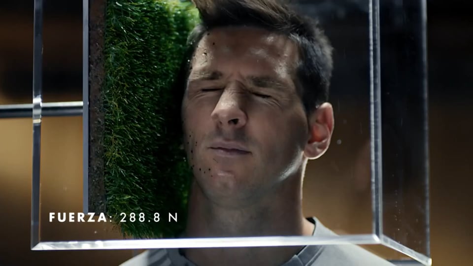 Gillette Mach 3 Sensitive - El Cubo feat. Lionel Messi