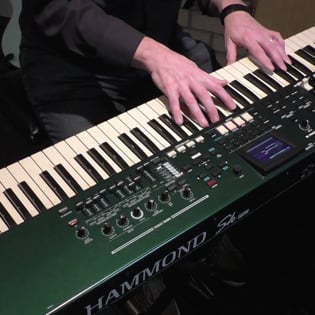 Hammond SK PRO-61 Hammond Stage keyboard video